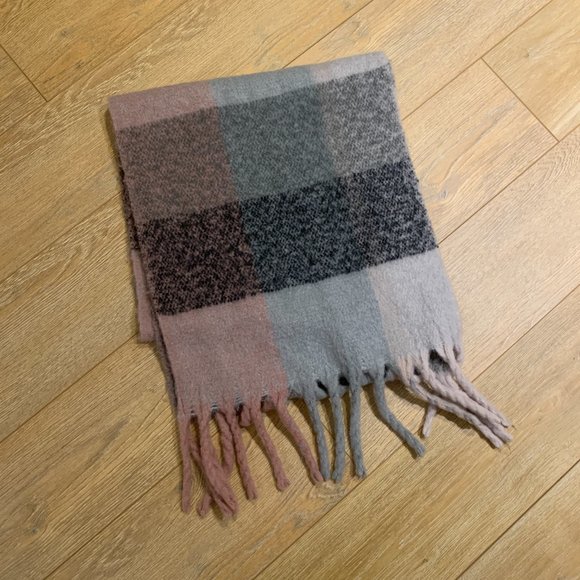 Pink Grey Large Thick Blanket Scarf Acrylic Tassel - Picture 2 of 3